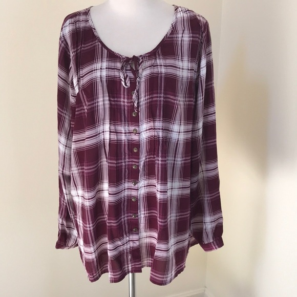 Torrid 1X maroon multi front button blouse. - Picture 1 of 8